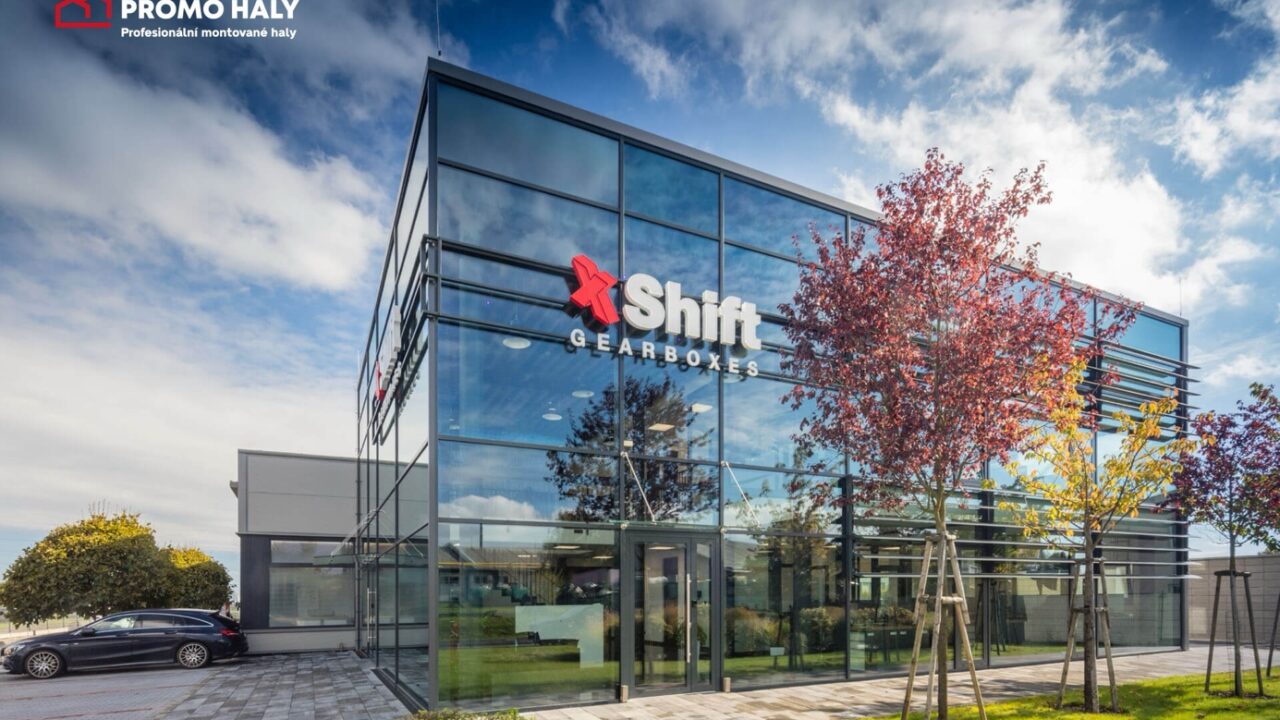 Montovaná administrativní budova: moderní design, rychlá realizace